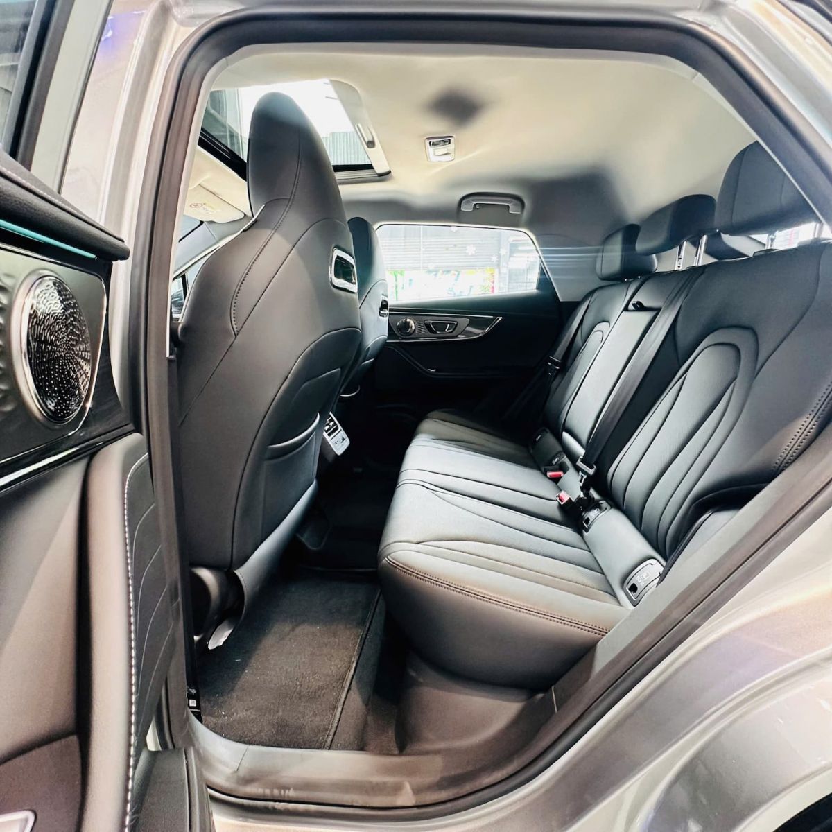 H&agrave;ng ghế 2 Omoda C5 SHS Hybrid